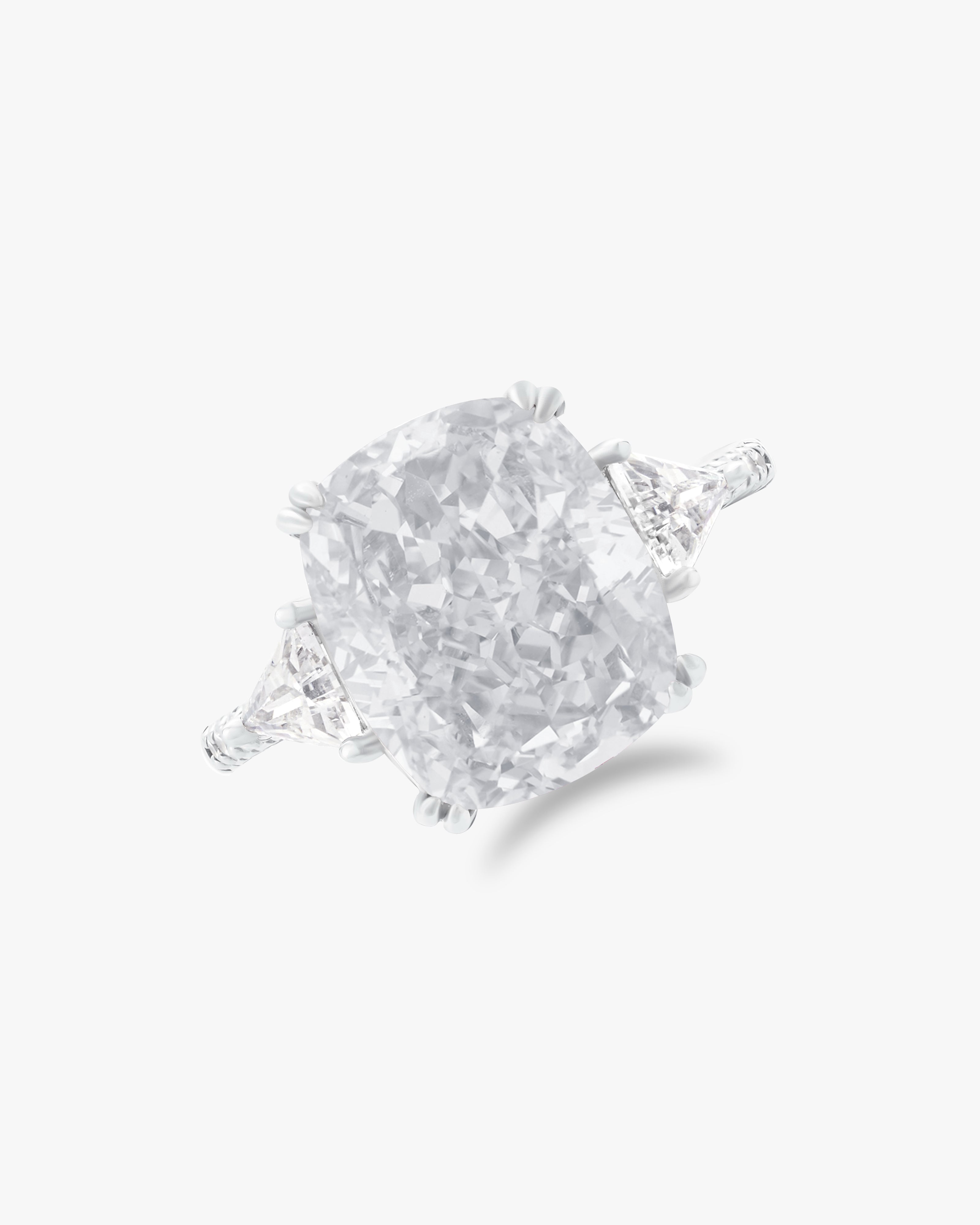 Cushion cut moissanite ring 5ct