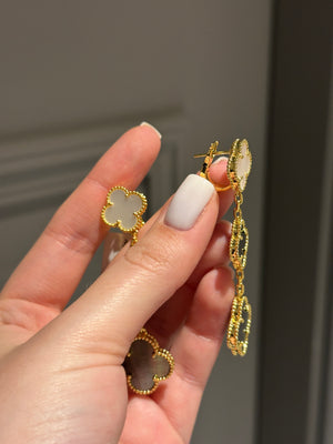 Earrings with english lock