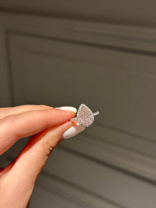 Ring with pink stone