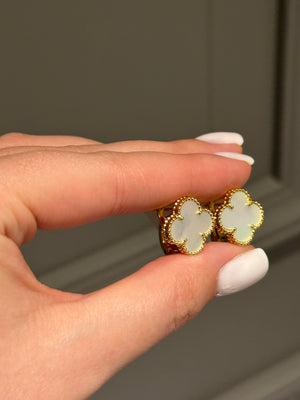 Earrings mother of pearl with english lock