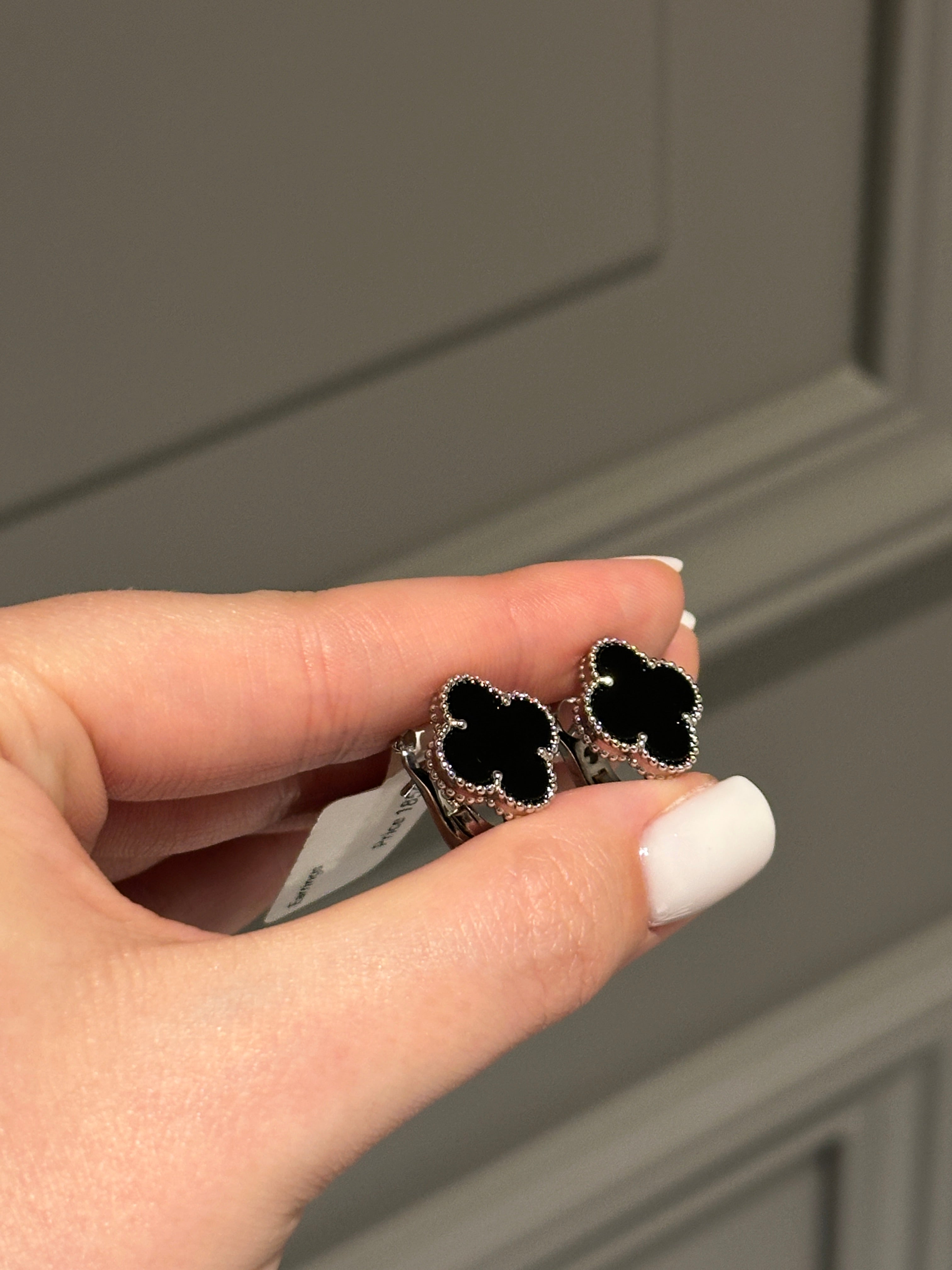 Earrings onyx white gold