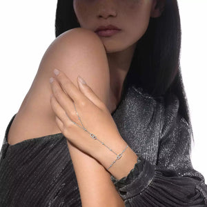 Bracelet glove