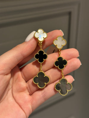 Earrings with english lock