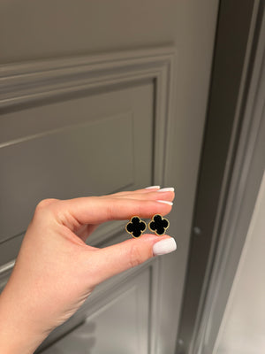 Earrings onyx yellow gold
