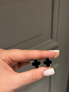 Earrings onyx white gold