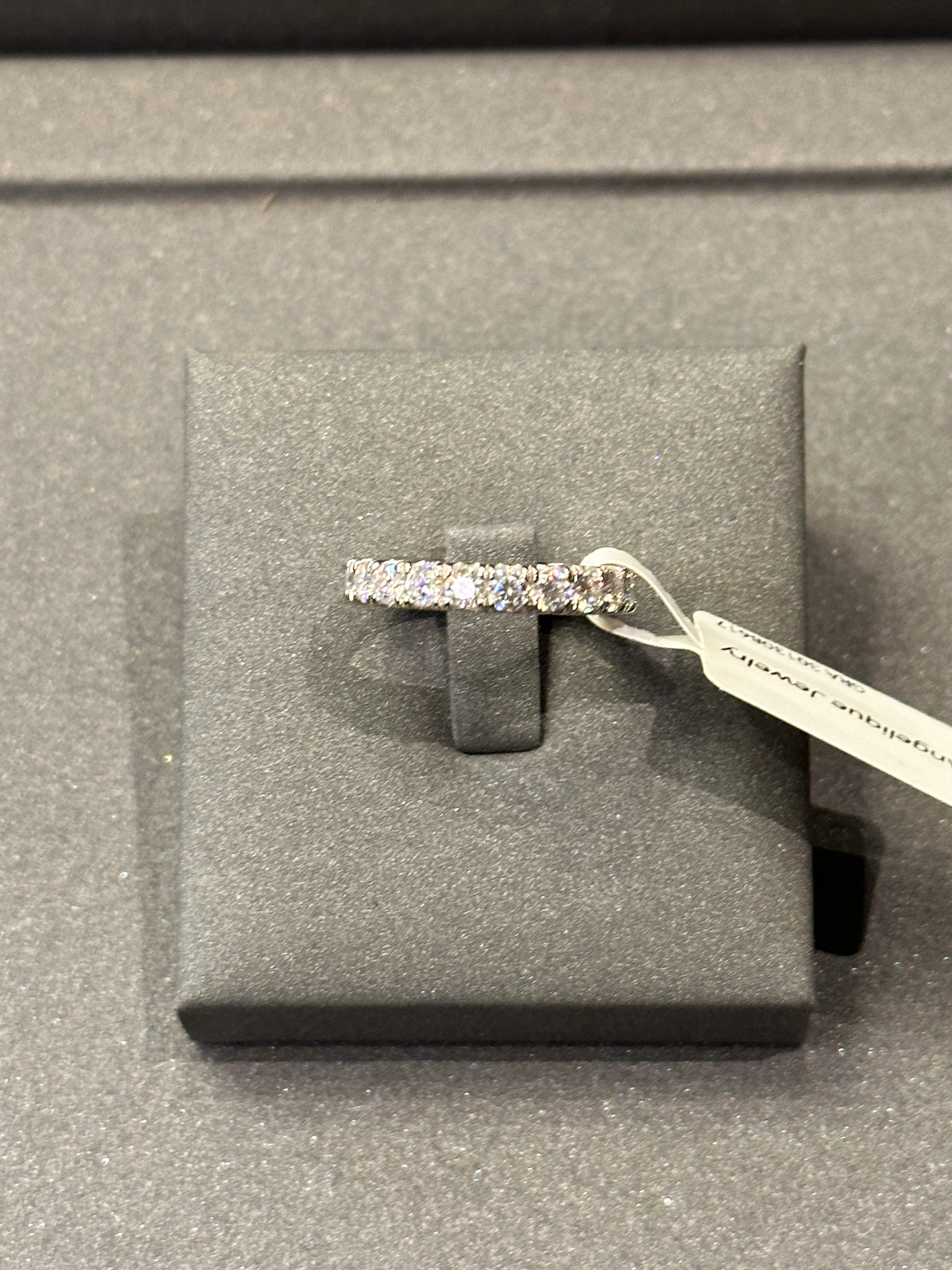 Ring with Moissanite