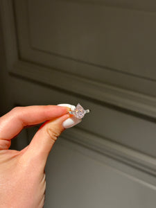 Ring with pink stone