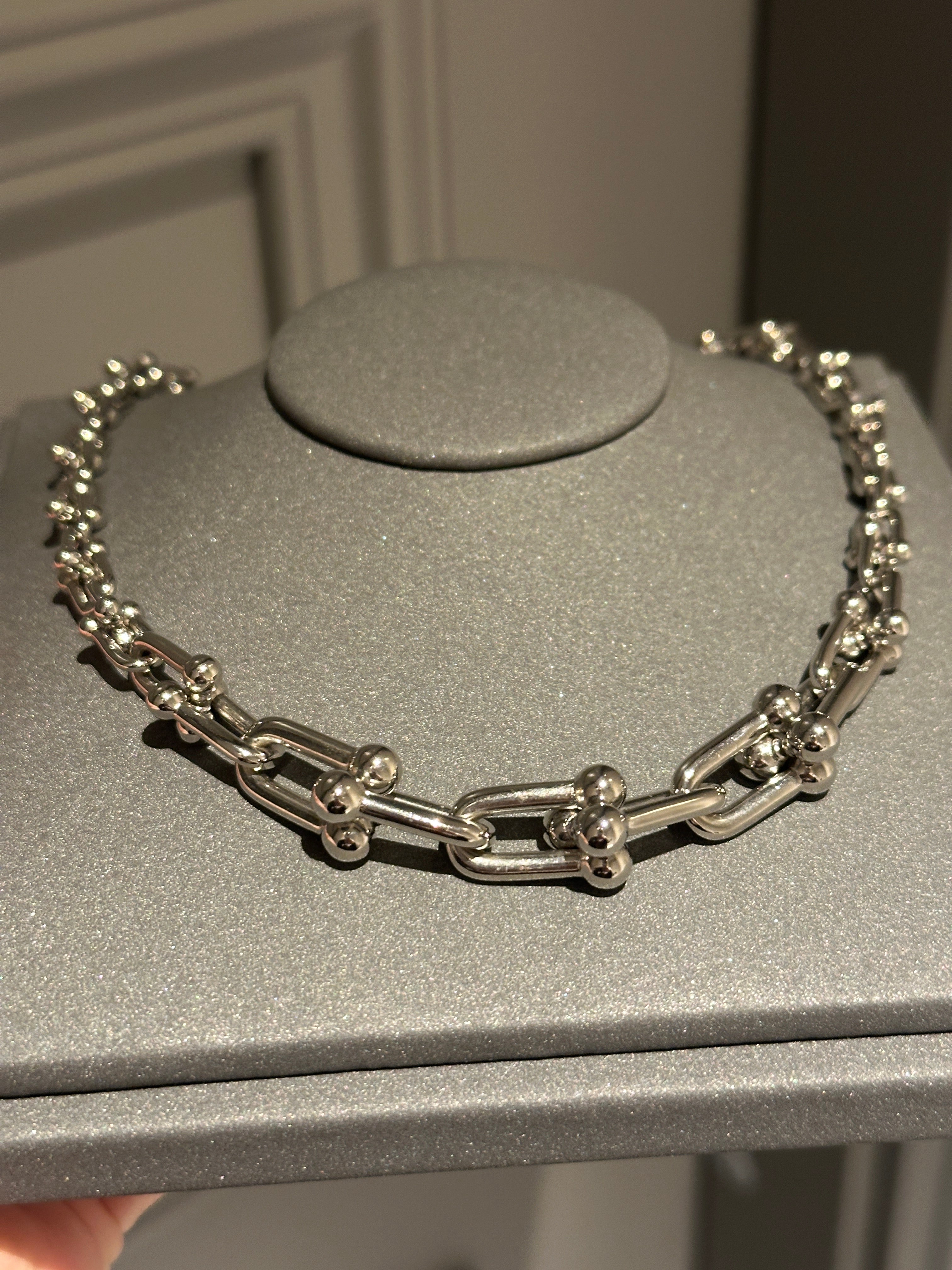 Necklace white gold
