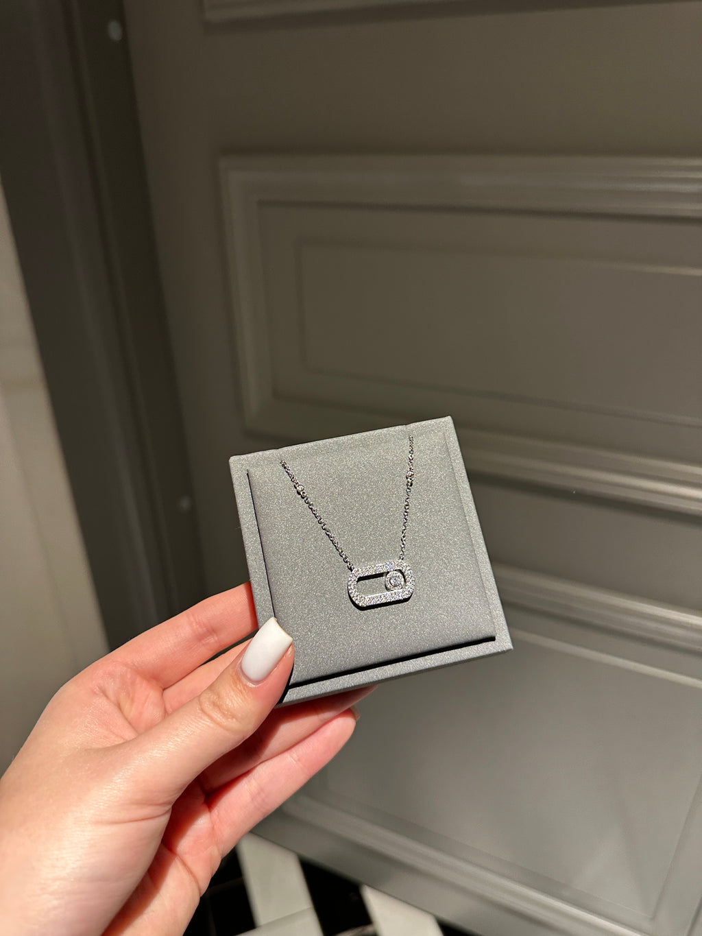 Necklace white gold