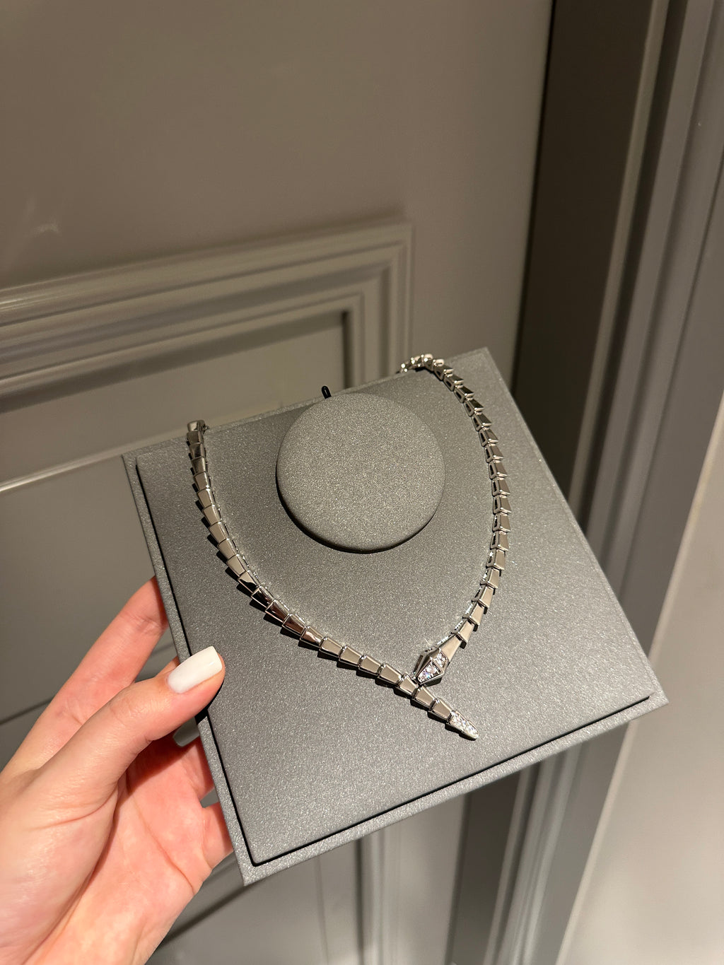 Necklace white gold