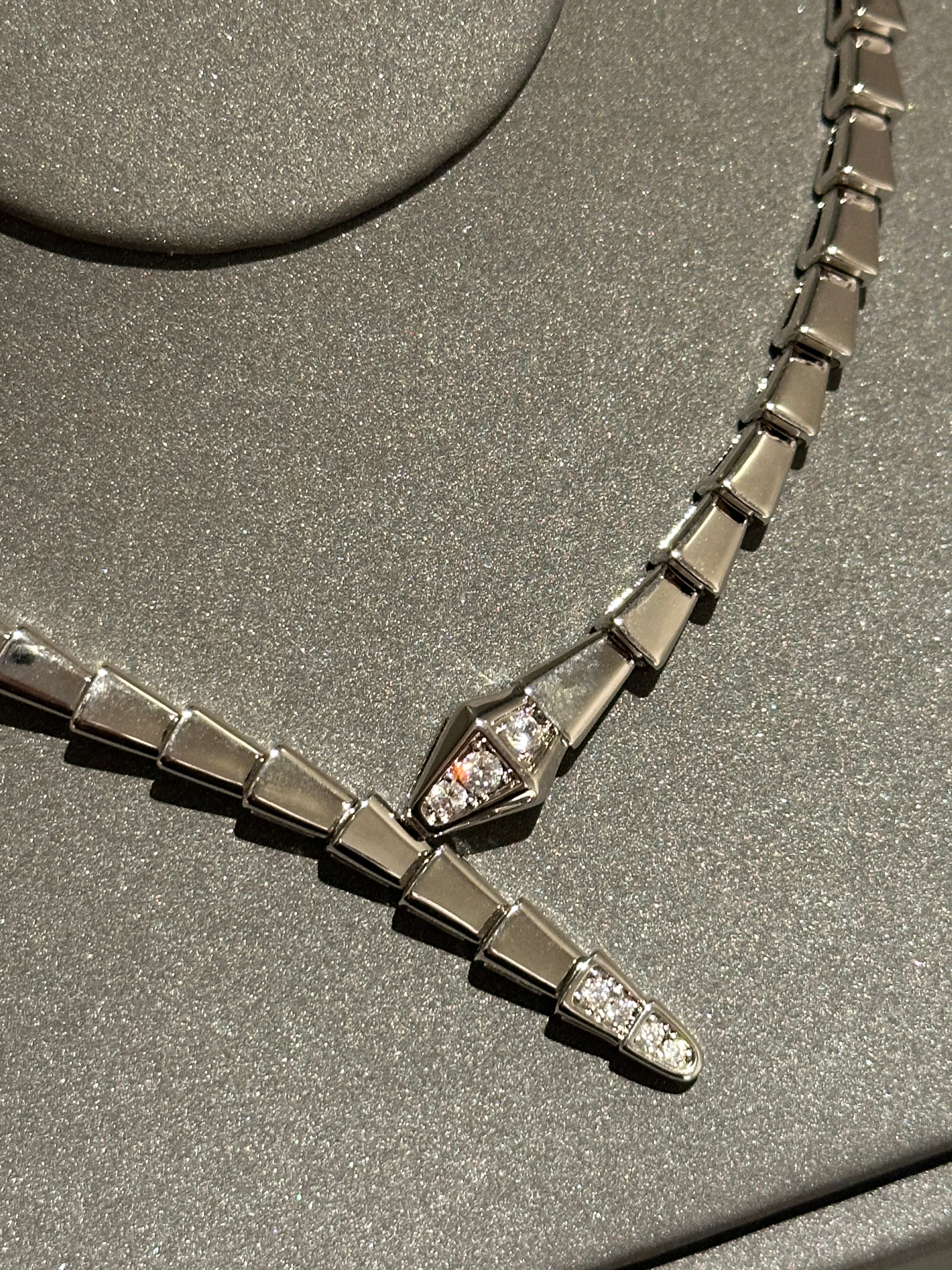 Necklace white gold