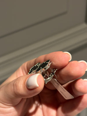 Earrings onyx white gold