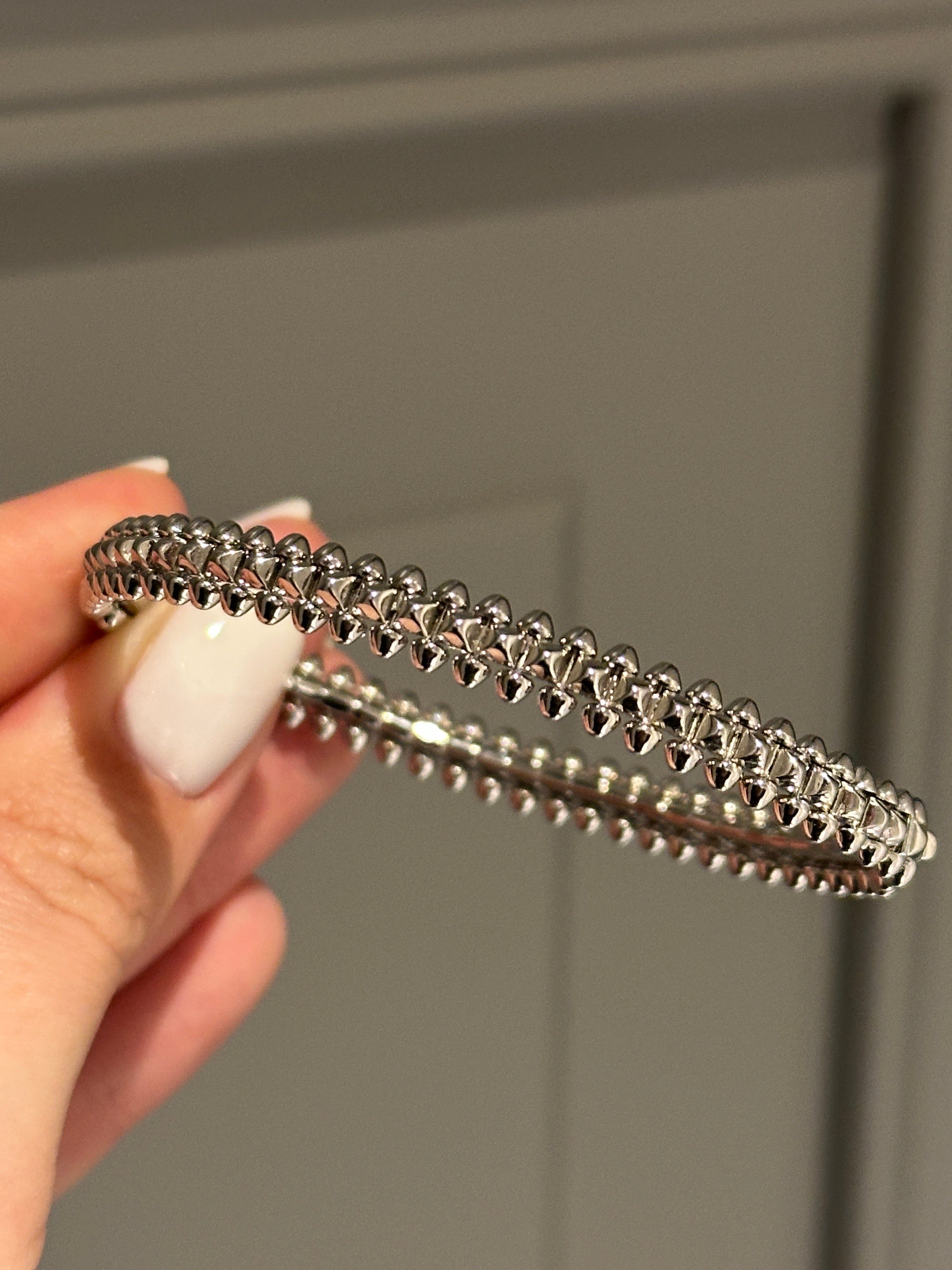 Bracelet bangle white gold