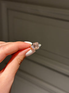 Ring with pink stone