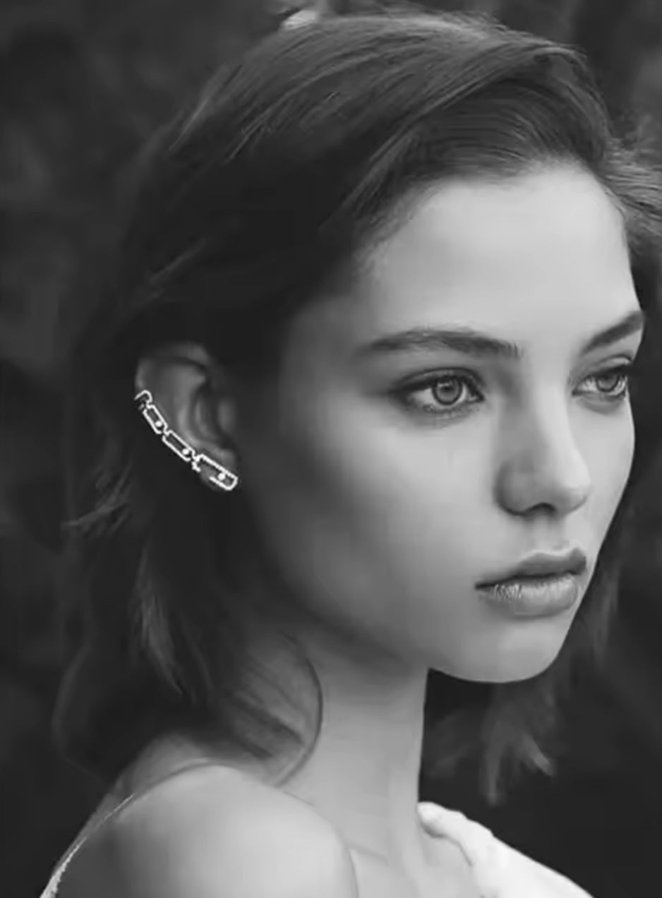 Ear cuff