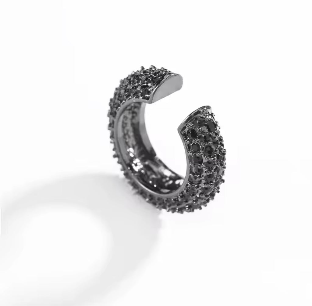 Ear cuff