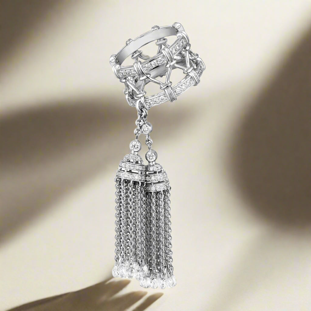 Ring with tassels