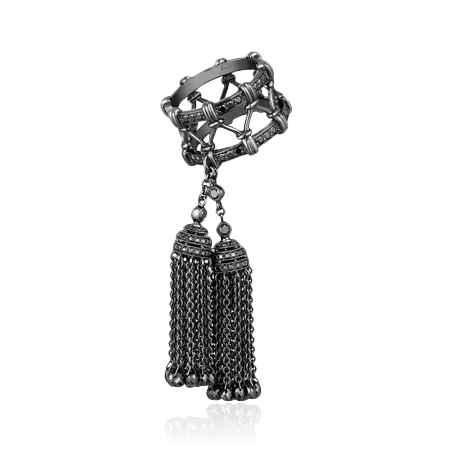 Ring with tassels