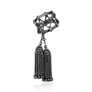 Ring with tassels