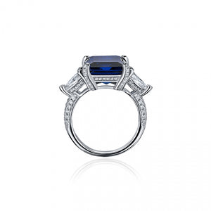 Ring with sapphire