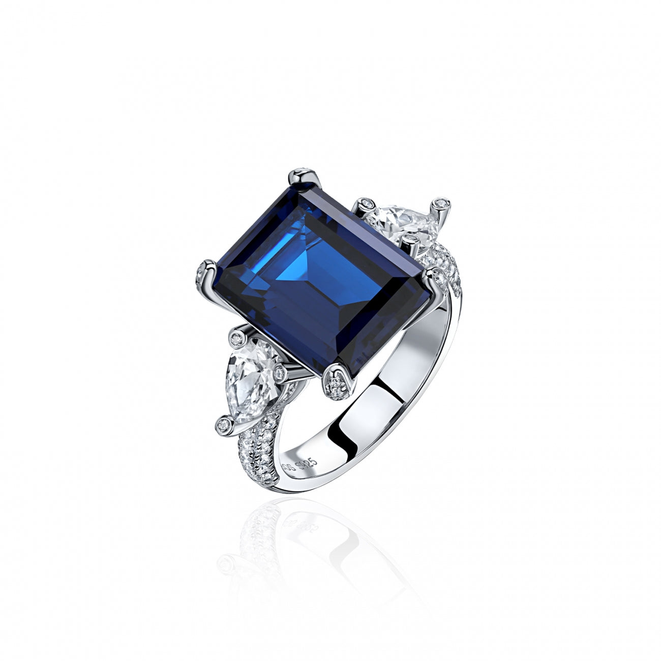 Ring with sapphire