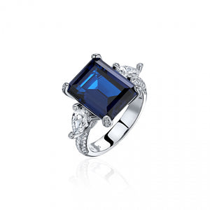 Ring with sapphire